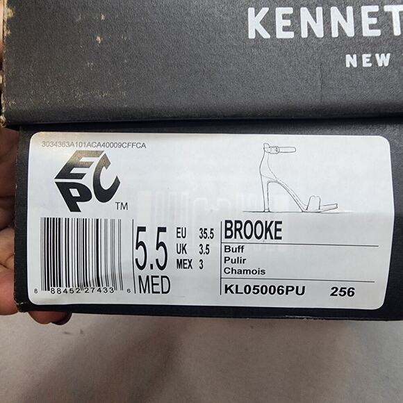 Kenneth Cole Sandals In Color Buff, Size 5.5 NIB - Picture 9 of 9